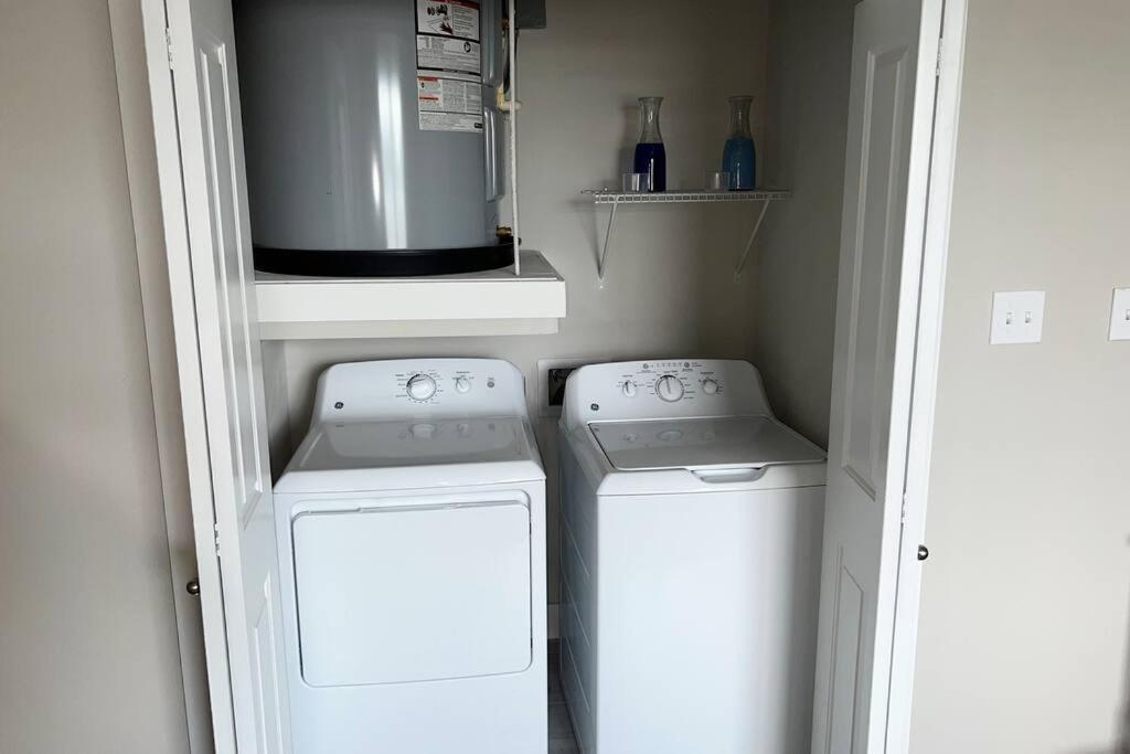 Welcome To Our Spacious 2-Bedroom 2-Bathroom Located In The City Of Houston, Texas! Εξωτερικό φωτογραφία
